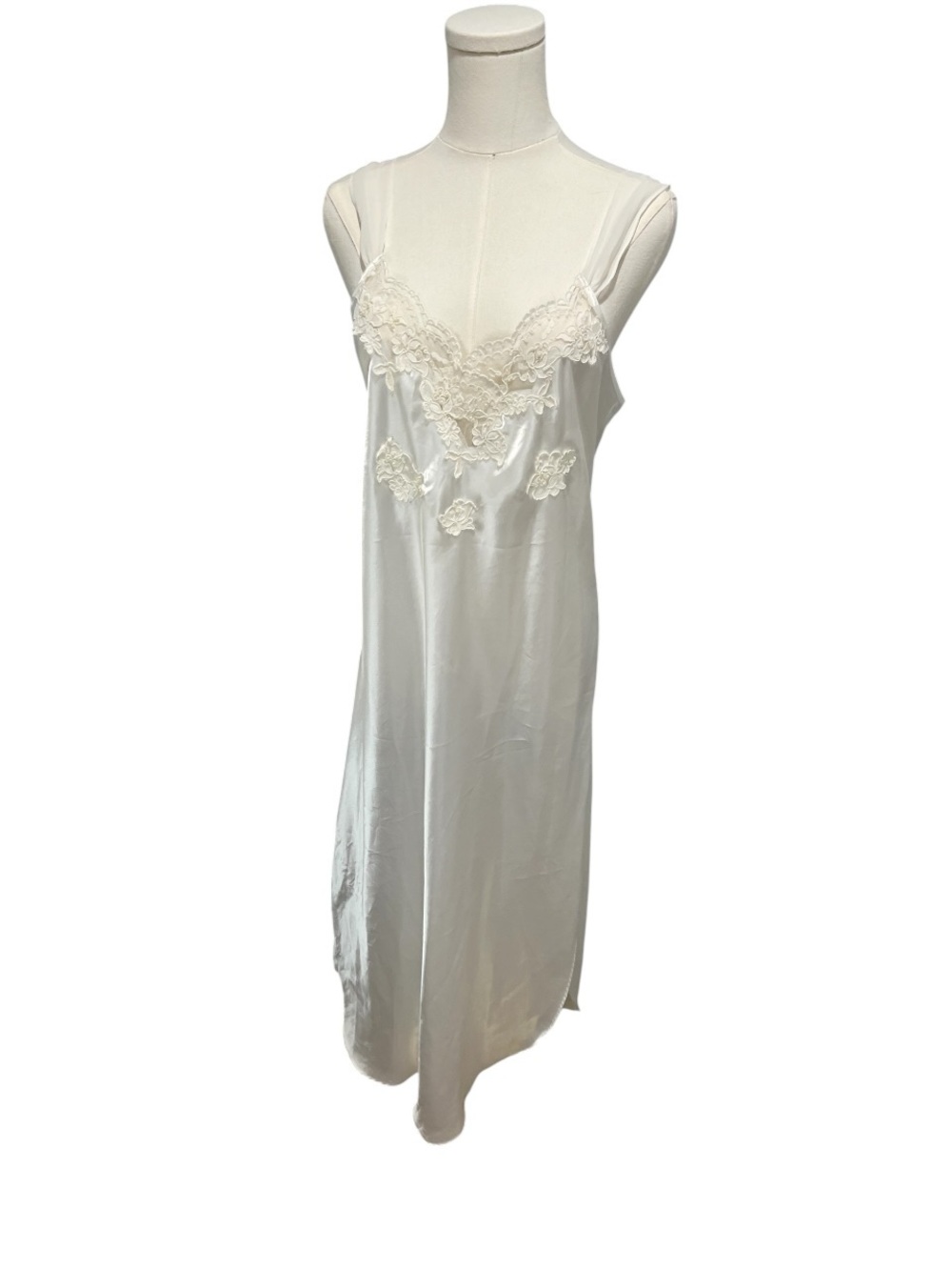 Vintage Lace-Trim Satin Slip Nightdress in Cream